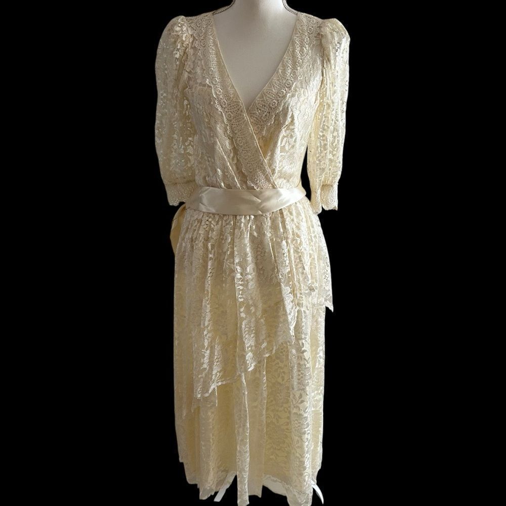 1970’s Lace & Silk Wedding Prom Dress Size 7/8 - Picture 1 of 13